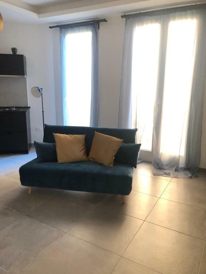 21 Holiday House Appartement Salerno Buitenkant foto